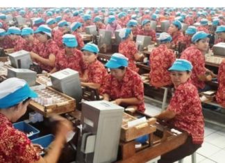 Hadapi Resesi Global, Pekerja Terancam PHK Besar-Besaran