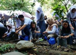 Pertamina Bersama Generasi Muda Ikut Gerakan Konservasi Energi Beri Dukungan Kepada Sekolah Adiwiyata