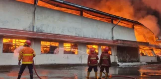Pabrik Kimia di Tangerang Terbakar Akibat Percikan Api pada Mesin Produksi