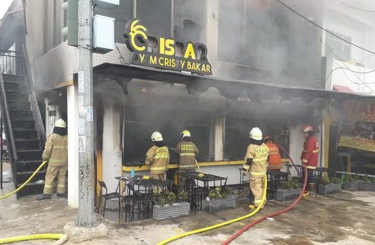 Gerai Ayam Bakar Dekat Kampus UIN Ciputat Kebakaran Akibat Kebocoran Gas Gerai Ayam Bakar Dekat Kampus UIN Ciputat Kebakaran Akibat Kebocoran Gas