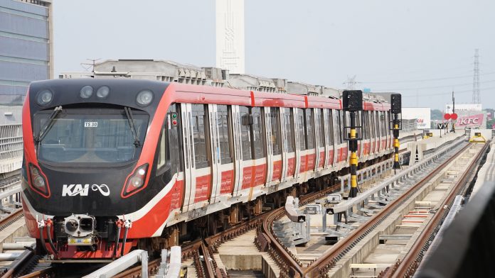 KAI Perpanjang Jam Operasional LRT di Malam Tahun Baru, Berikut Jadwalnya