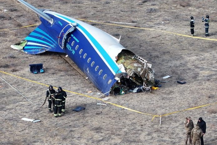 Pesawat Azerbaijan Airlines Jatuh di Kazakhstan, Tewaskan 38 Penumpang