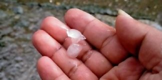 Hujan Es Terjang Ciamis, Puluhan Rumah Rusak Tersapu Angin Kencang