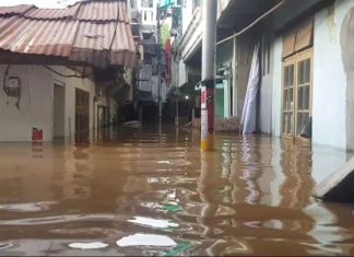 Kali Ciliwung Meluap, 47 RT di Jakarta Terendam Banjir hingga 3 Meter