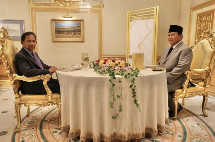 Kunjungan Kenegaraan ke Brunei, Prabowo Dianugerahi Bintang Kebesaran