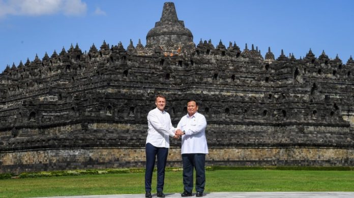 Kunjungan Presiden Macron ke Borobudur