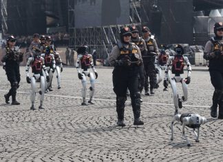 Robot Anjing Pelacak Canggih Dipamerkan Polri di Hadapan Presiden Prabowo