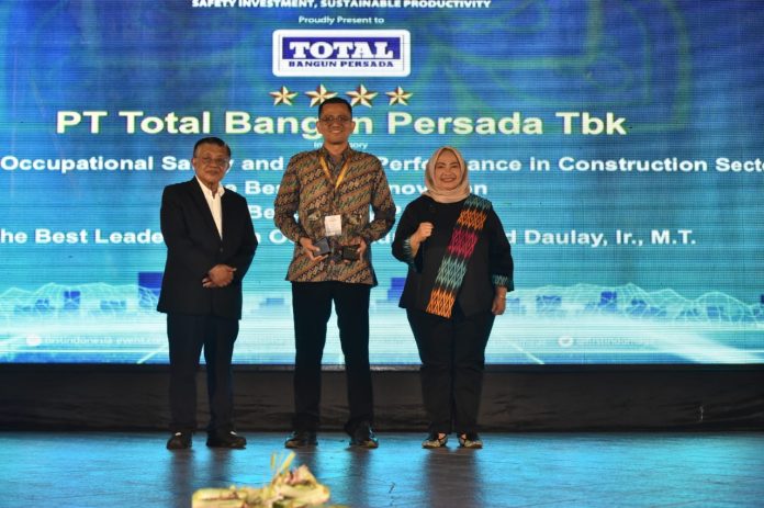 WhatsApp Image 2025-09-03 at 10.20.04 PT Total Bangun Persada Tbk Raih 4 Penghargaan di OSH Asia’s Summit 2025, Bukti Nyata Penerapan Prinsip Zero Accident