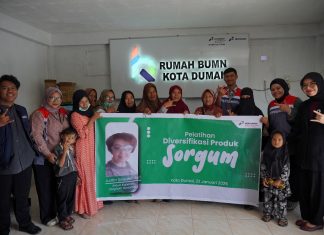 Dukung Petani Ciptakan Inovasi Pangan Sehat dan Kemandirian Ekonomi Masyarakat, Kilang Pertamina Dumai Lakukan Pelatihan Diversifikasi Produk Sorgum