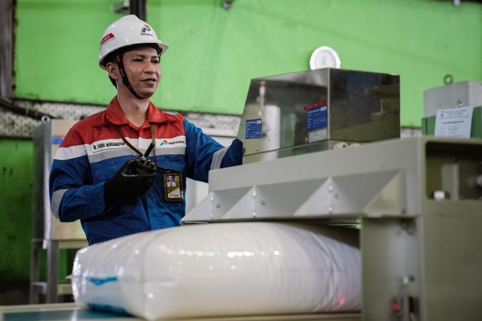 Kilang Pertamina Plaju Produksi 50.172 Ton Biji Plastik Polytam Berkualitas Tinggi Sepanjang 2024