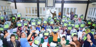 Tebar Manfaat Bidang Pendidikan, Bazma Kilang Cilacap Salurkan 100 Tas & 100 Sepatu