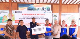 Komitmen Dukung UMKM Banyumas & Cilacap, Pertamina Salurkan 100 Unit Gerobak Usaha