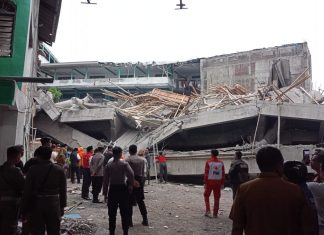 Mushola Ambruk di Sidoarjo