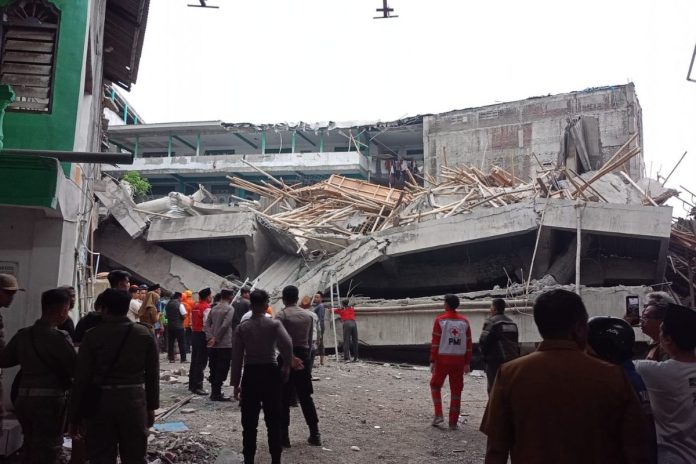 Mushola Ambruk di Sidoarjo