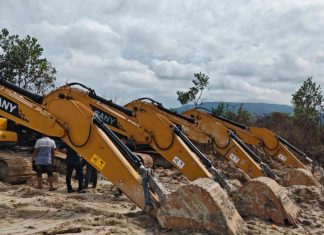 Satgas PKH Babel Temukan Alat Berat Ilegal Dikubur Enam Meter di Hutan Lubuk Besar Satgas PKH Babel Temukan Alat Berat Ilegal Dikubur Enam Meter di Hutan Lubuk Besar