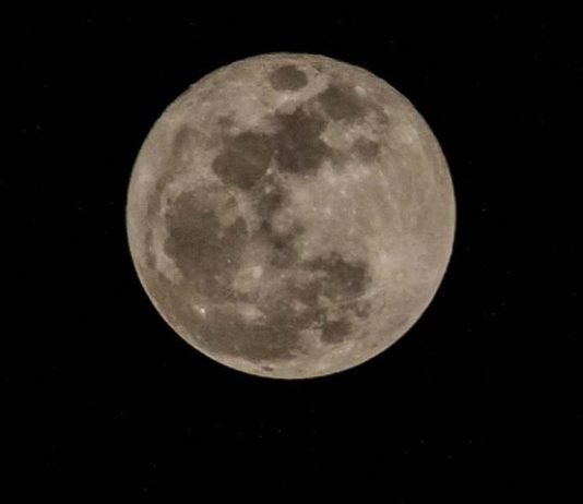Supermoon Paling Terang Tahun Ini Hiasi Langit Indonesia Besok Supermoon Paling Terang Tahun Ini Hiasi Langit Indonesia Besok