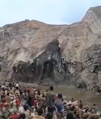 Puluhan Orang Tewas Akibat Longsor di Tambang Tembaga Ilegal di Kongo Puluhan Orang Tewas Akibat Longsor di Tambang Tembaga Ilegal di Kongo