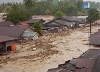 Cuaca Ekstrem Picu Banjir dan Longsor di Empat Kabupaten Sumatera Utara Cuaca Ekstrem Picu Banjir dan Longsor di Empat Kabupaten Sumatera Utara