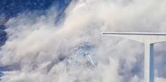 Belum Lama Diresmikan, Jembatan Hongqi di Sichuan Ambruk