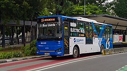 Transjakarta_DMR-240209_20241221 Pesepeda Tewas Usai Tabrak Bus TransJakarta di Jalan Sudirman, Ternyata Pejabat SKK Migas