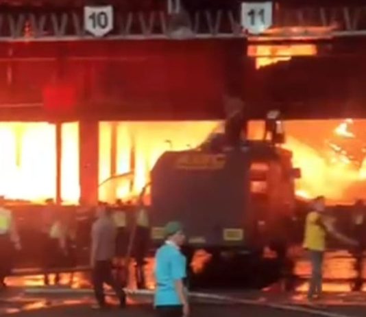 Gudang PT Dua Kelinci di Pati Ludes Terbakar, Bangunan Roboh Dihajar Kobaran Api